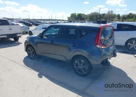 2021 Kia Soul Ex z USA, uszkodzony, nr VIN KNDJ33AU4M7760881